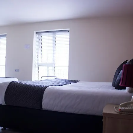 Отель Bella Vista & Self Catering 3*